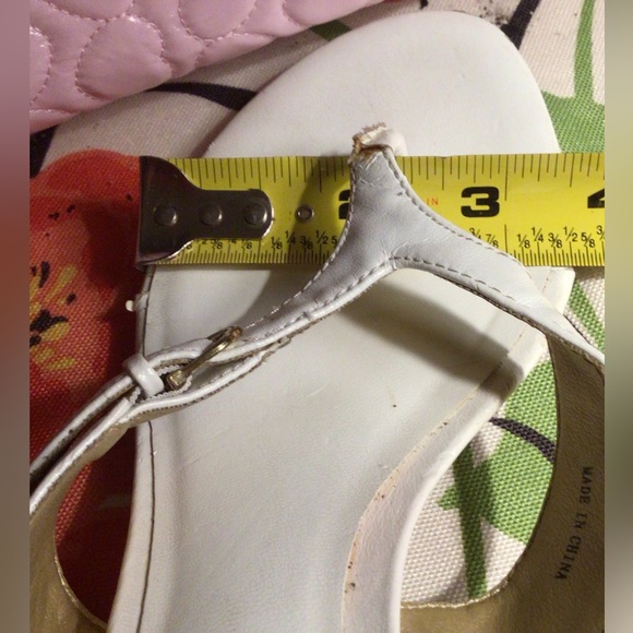 ❤️❤️❤️White sandals with low heel. Need be bundle - Picture 7 of 9